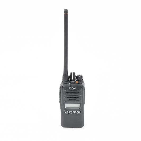 Radio Digital NXDN en la banda de VHF, rango de frecuencia 136-174MHz, sumergible IP67, analógico y digital, opera en sistemas trunking y convencional, 5W de potencia.