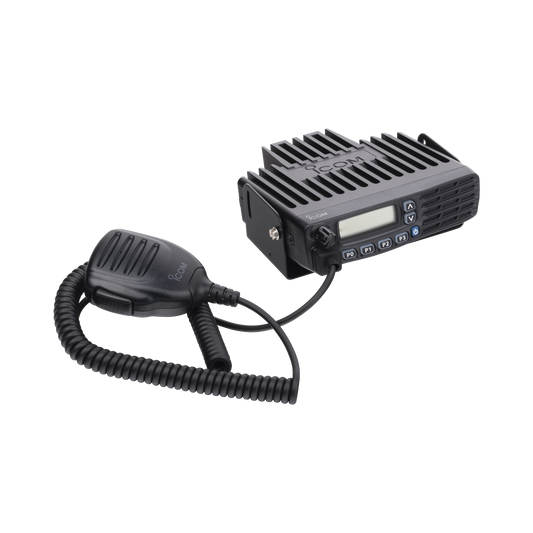 Radio móvil digital NXDN con Pantalla, 45 W, 450-512MHz, 128 canales, analógico, digital, mezclado, convencional, trunking   Incluye micrófono, cable de corriente y bracket.