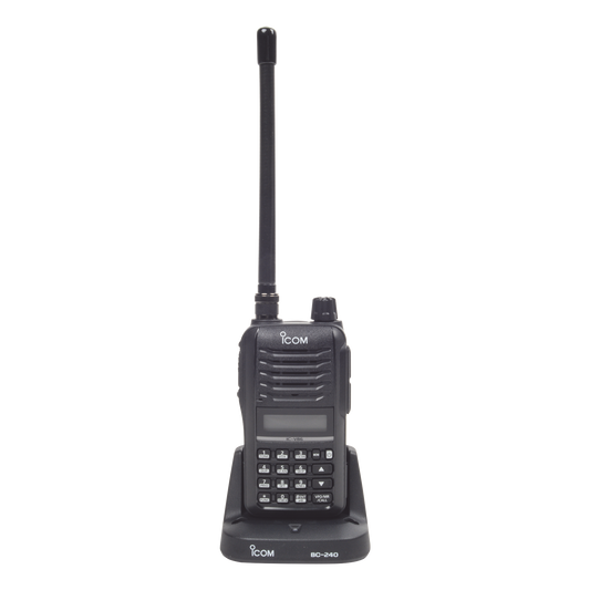 Radio portátil de VHF en banda Amateur, con 7 W de potencia de salida de RF, programable en campo.